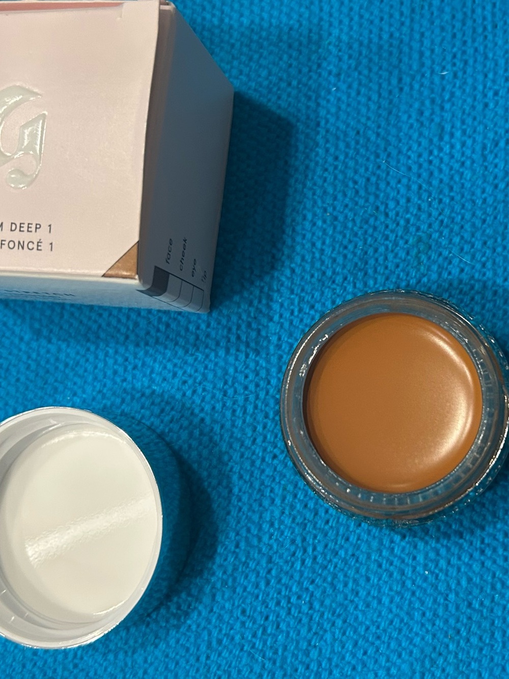 GLOSSIER Stretch Concealer DEEP 1